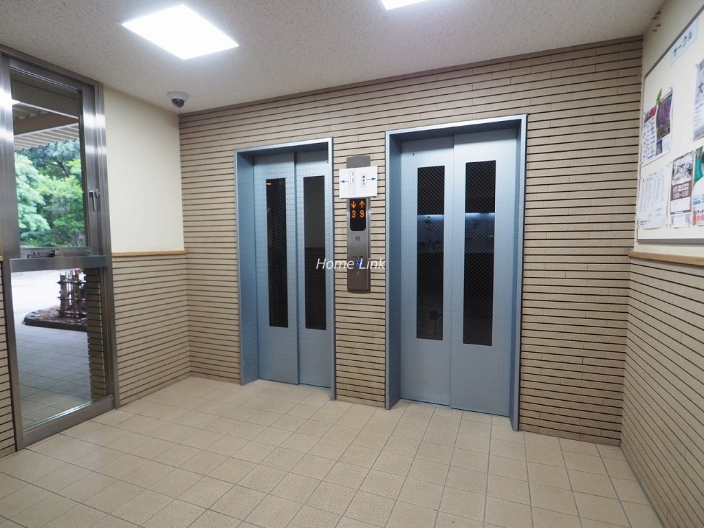 サンシティ Ｉ棟　エレベーターホール