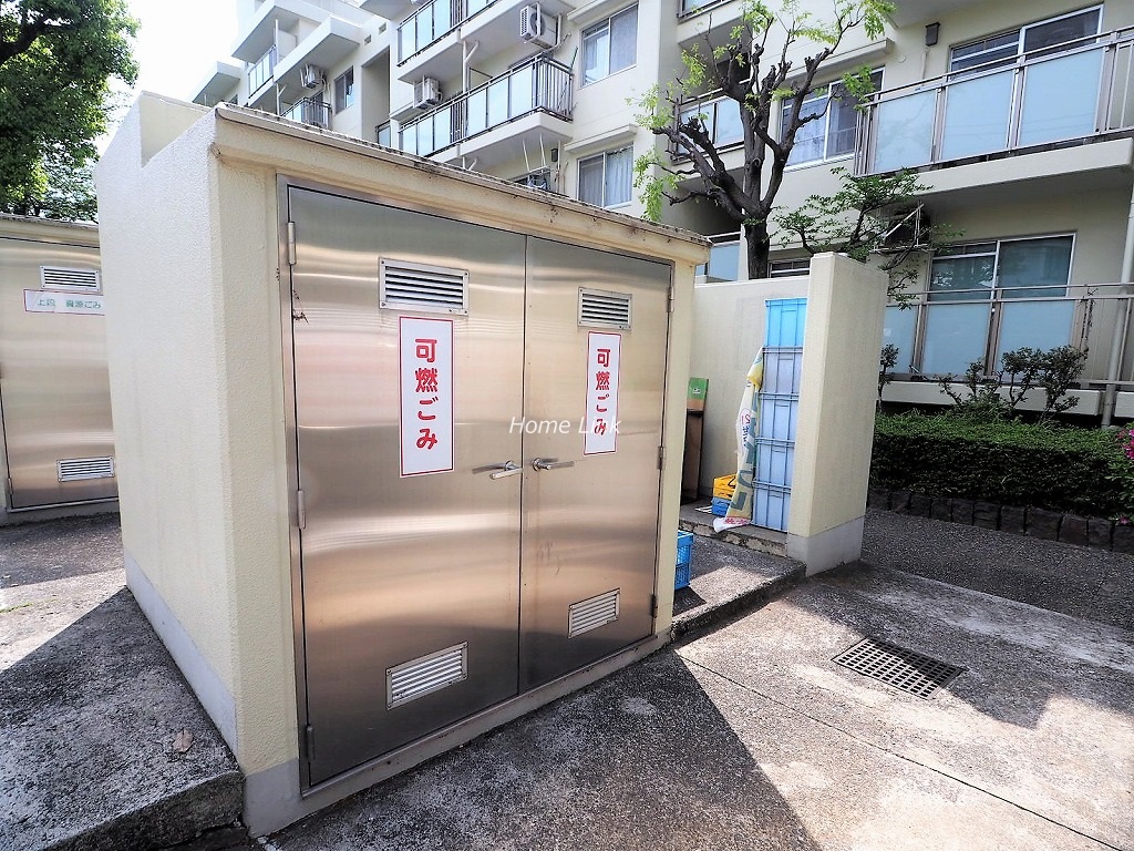 サンシティ東の丘 K棟　ゴミ置き場