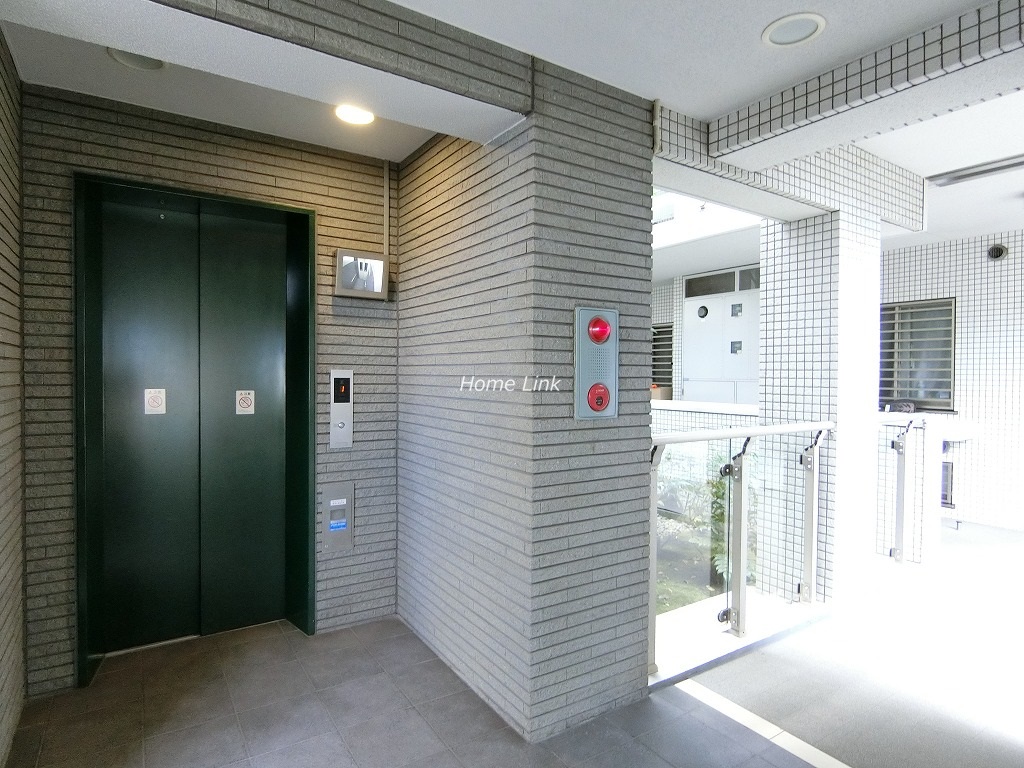 ファミール西台 エレベーターホール