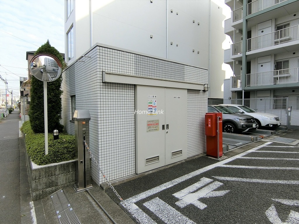 ファミール西台 ゴミ置き場