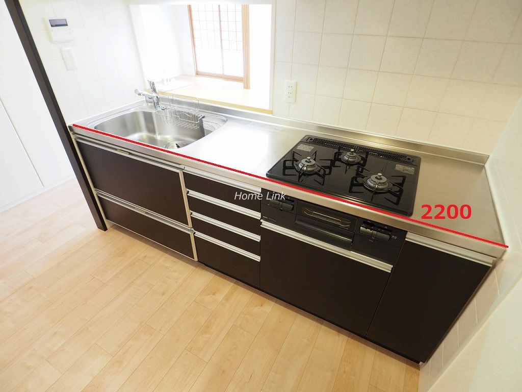 ファミール西台4階　システムキッチンW2200サイズ