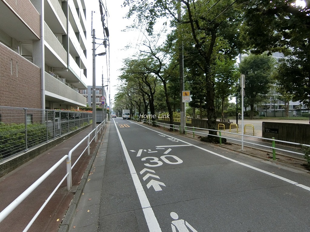 ファミール西台 前面道路