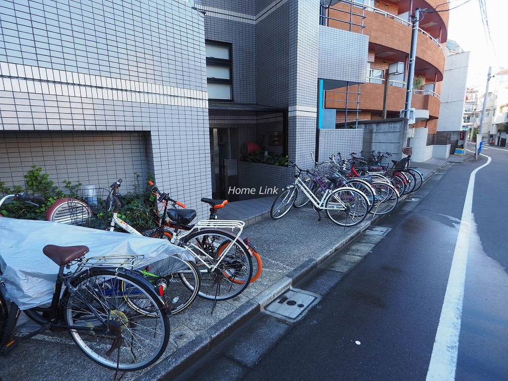 オリンポス板橋栄町　駐輪場