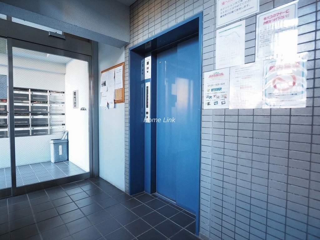 オリンポス板橋栄町　エレベーターホール