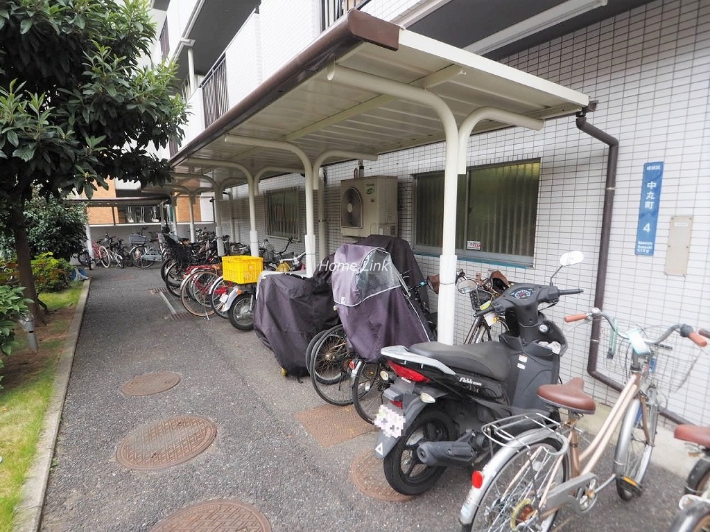 グリーンキャピタル池袋　バイク置き場