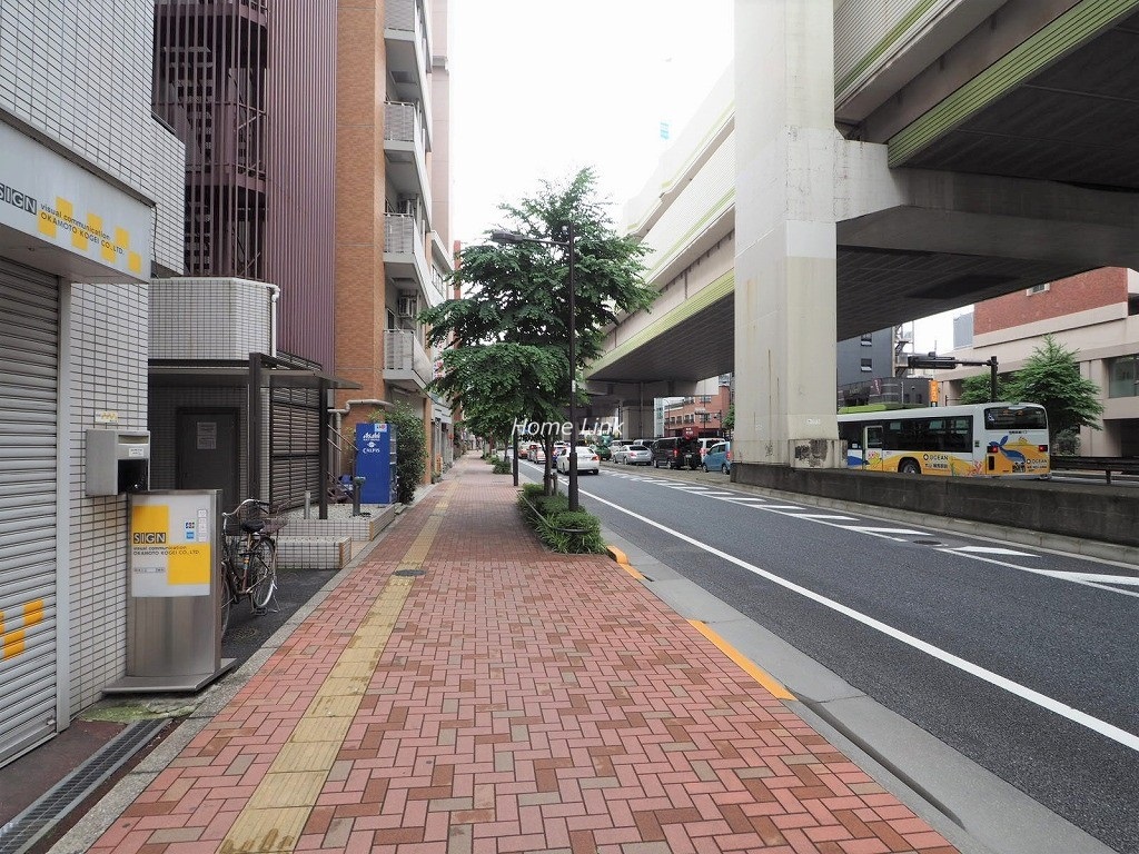 グリーンキャピタル池袋　前面道路歩道
