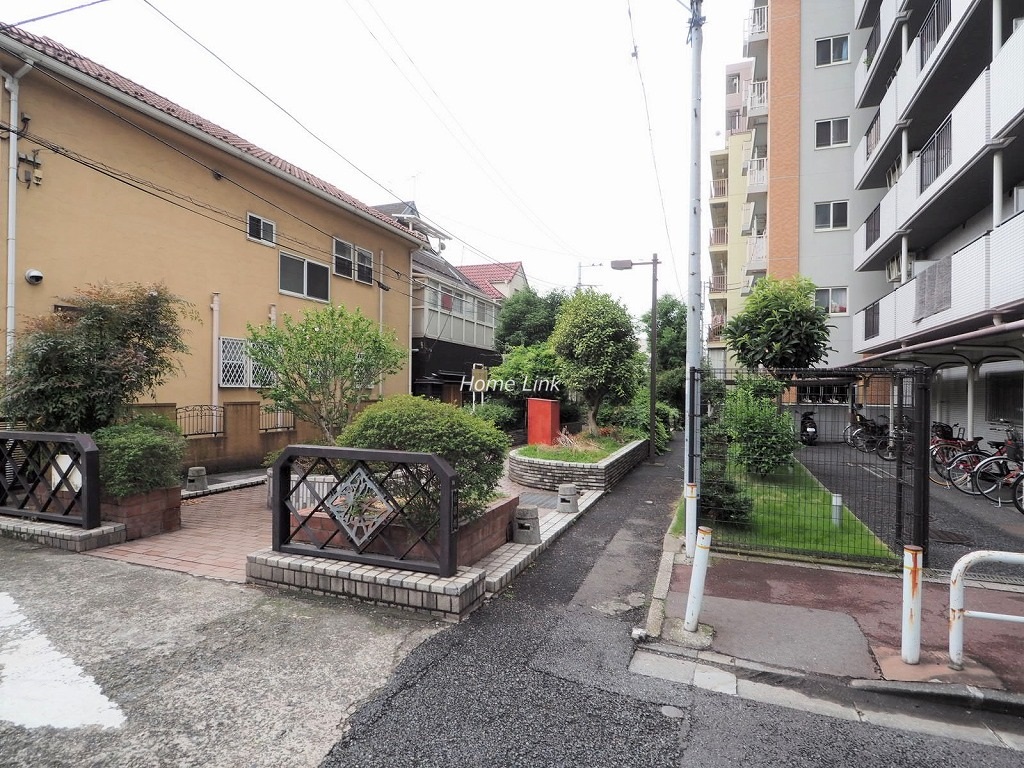 グリーンキャピタル池袋　南東側 緑道