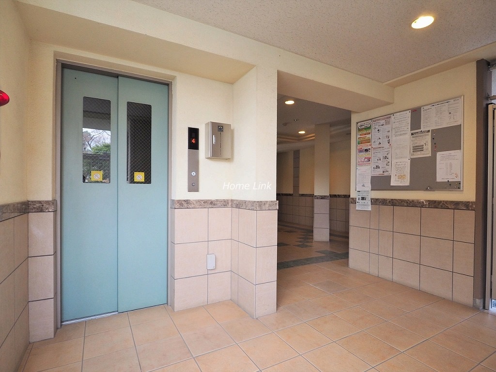 サンクレイドル徳丸ウインフォート エレベーターホール