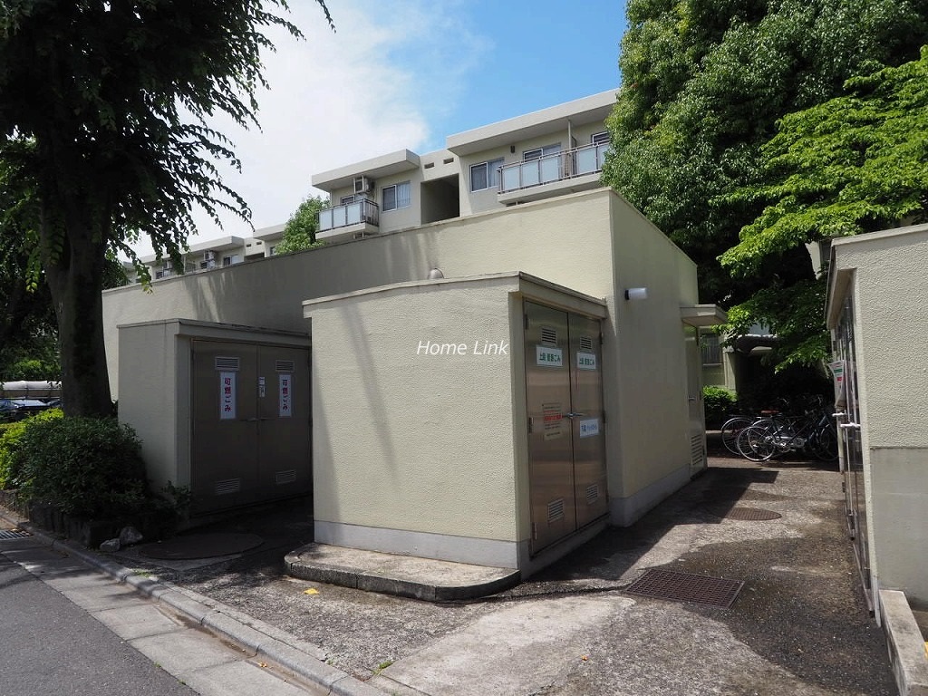 サンシティ東の丘 M棟　ゴミ置き場