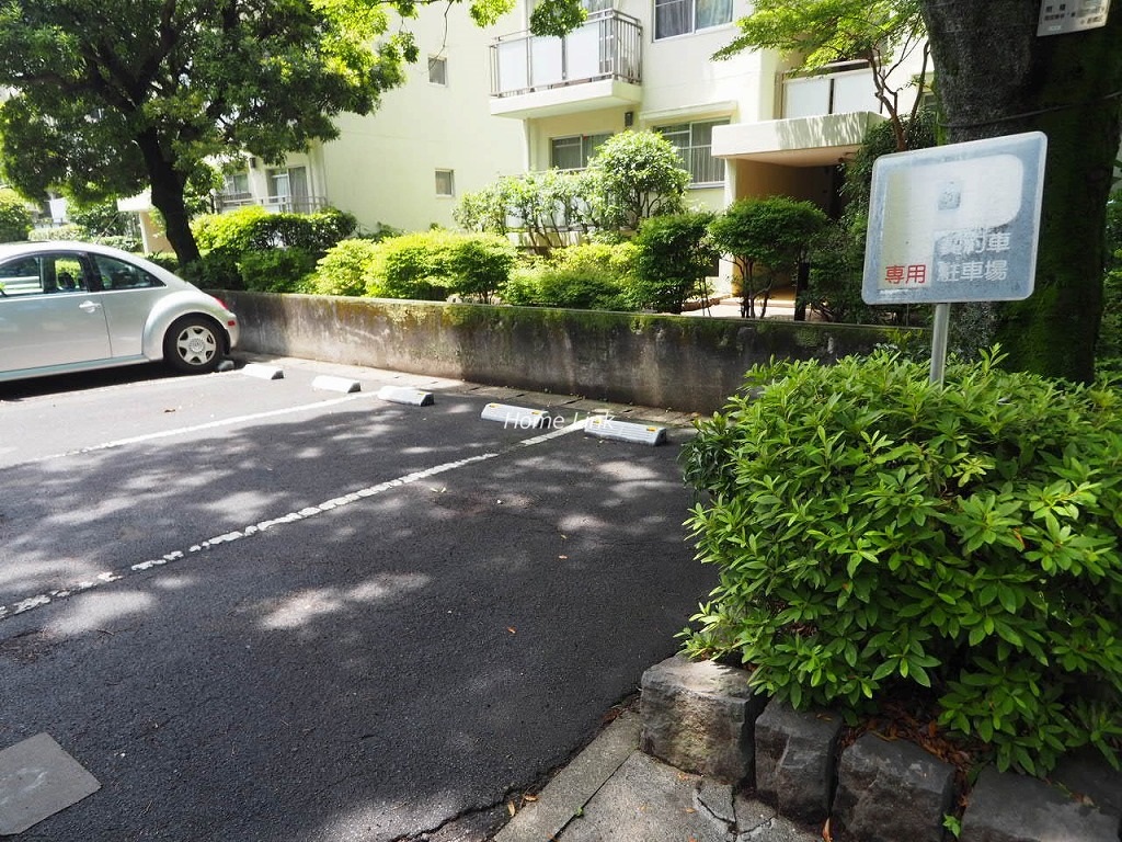 サンシティ東の丘 M棟　駐車場