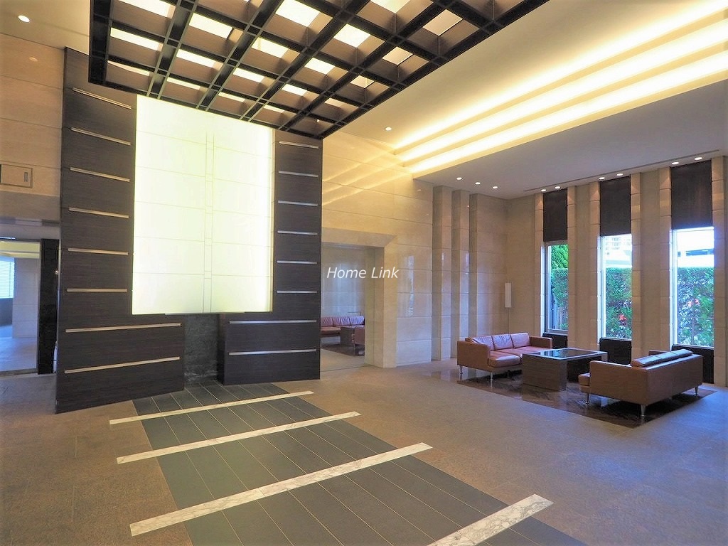 ザ・クレストリヴァシス　エントランスホール