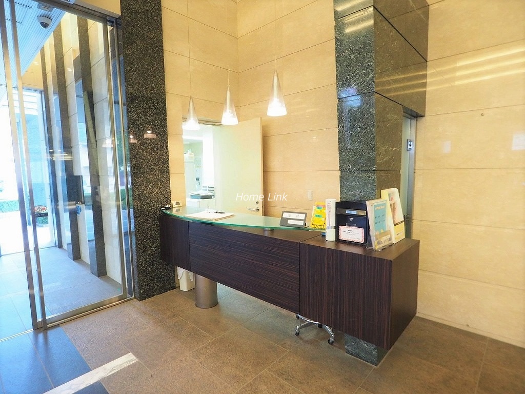 ザ・クレストリヴァシス　エントランス受付