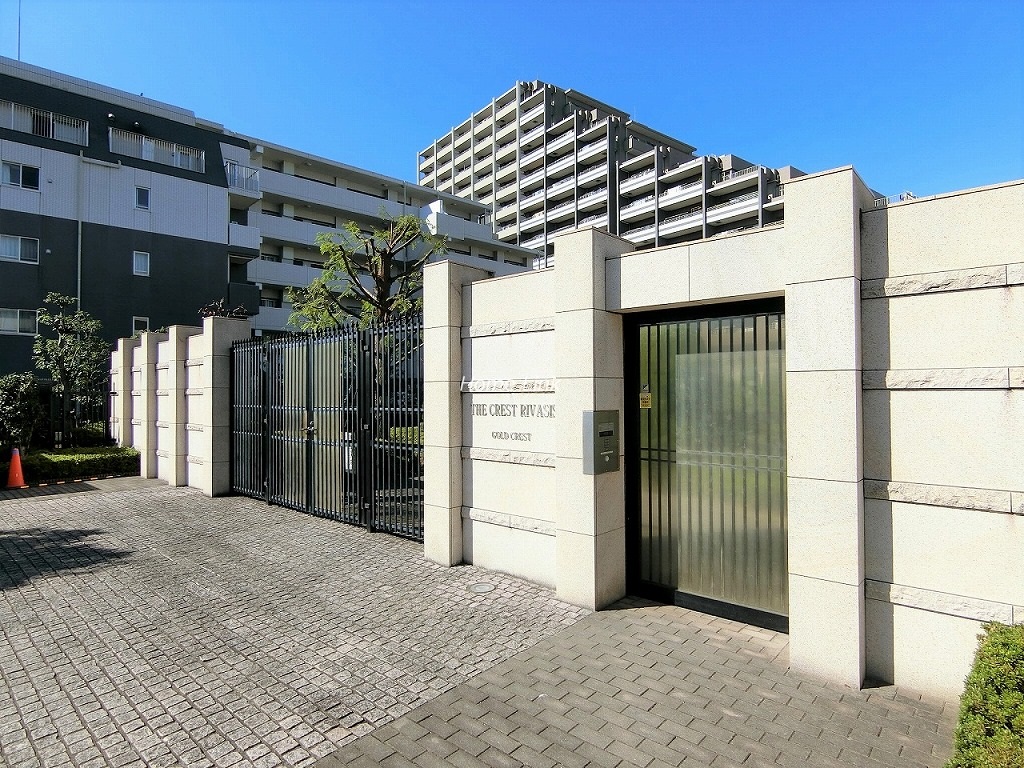 ザ・クレストリヴァシス　サブエントランス