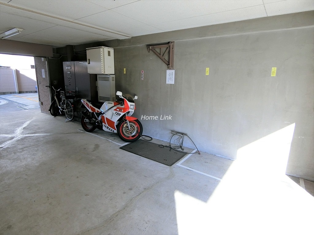 朝日シティパリオ板橋本町　バイク置き場