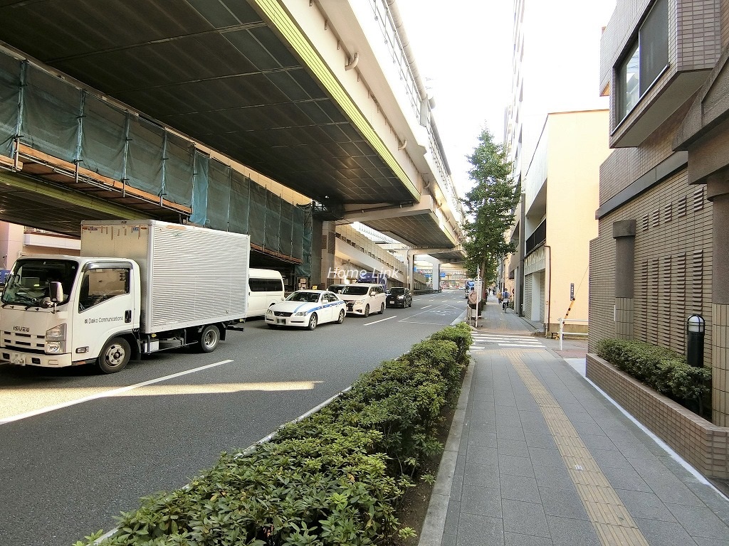 朝日シティパリオ板橋本町　前面道路歩道