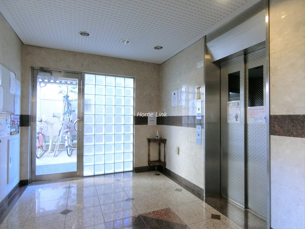 朝日シティパリオ板橋本町　エレベーターホール