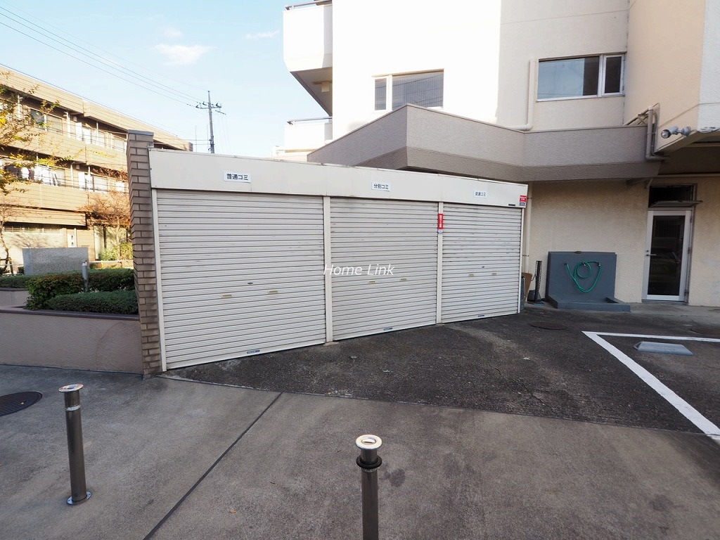 高島平サンパワー　ゴミ置き場