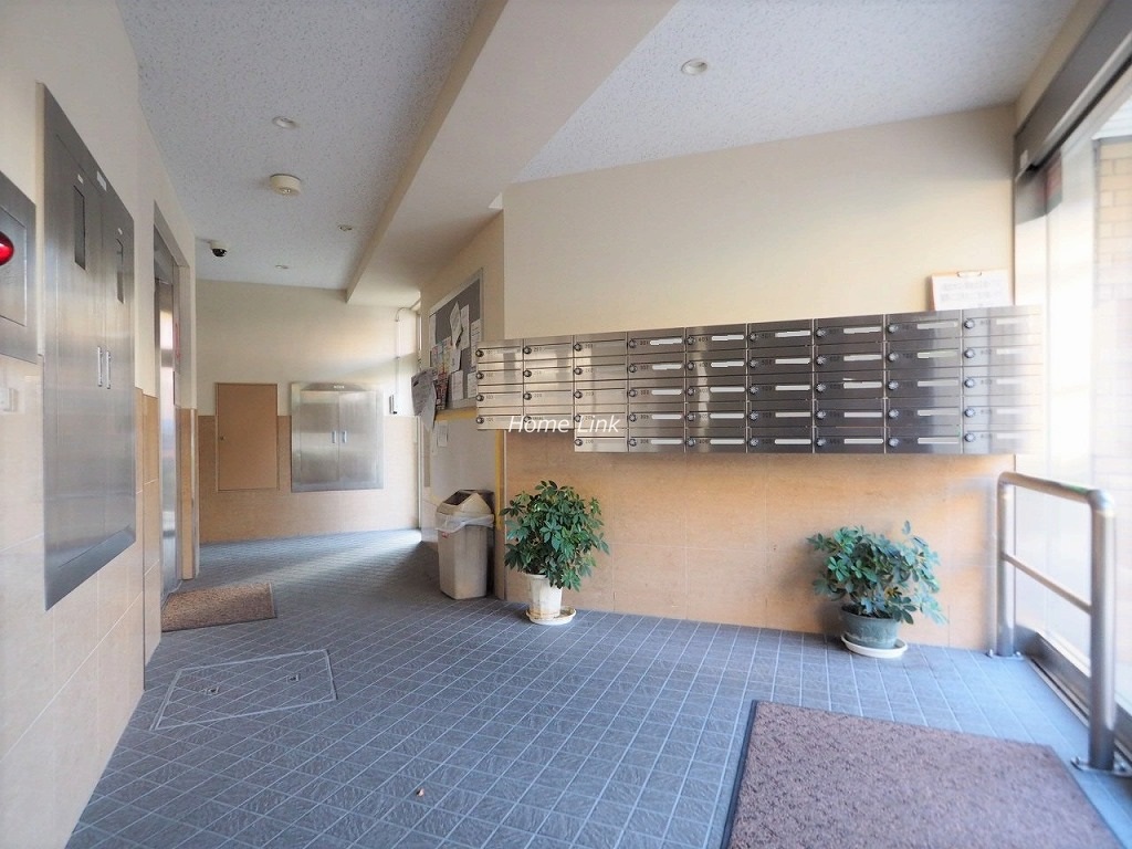 高島平サンパワー　エントランスホール