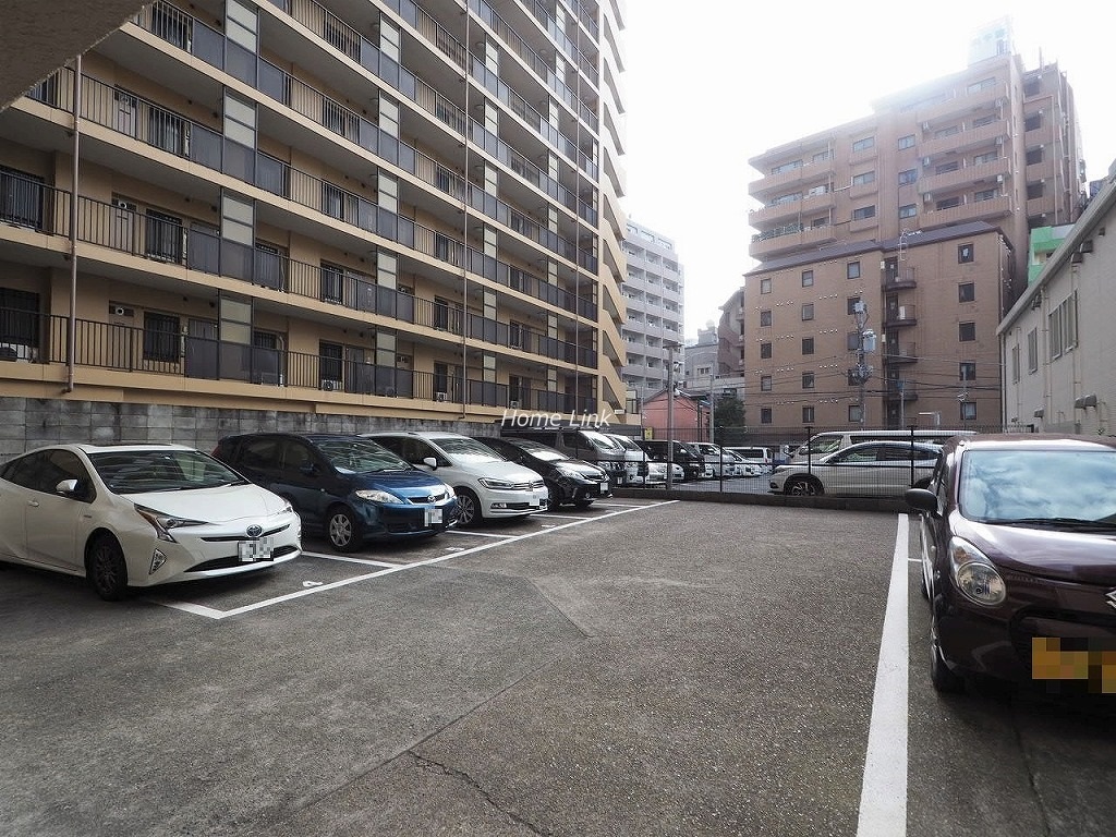 キャニオンマンション板橋　駐車場
