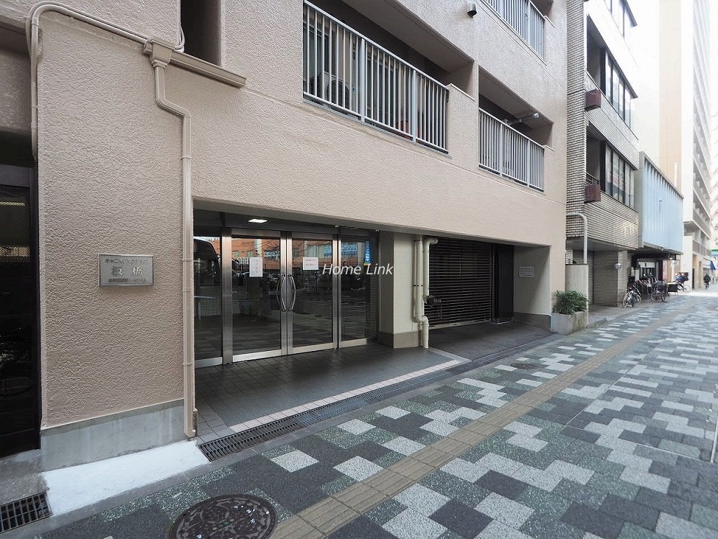 キャニオンマンション板橋　エントランス前