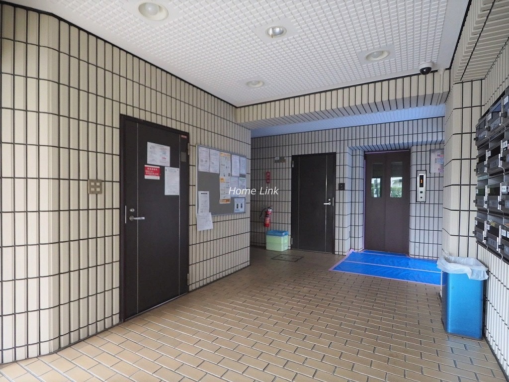 キャニオンマンション蓮根城北公園　エレベーターホール
