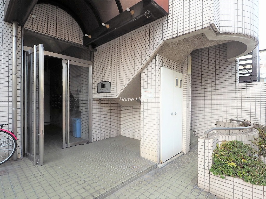 プレール東武練馬 エントランス前
