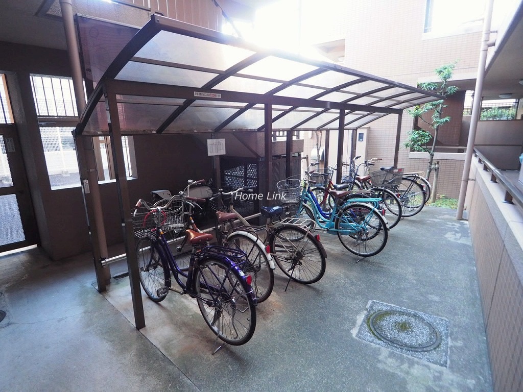 マートルコート板橋泉 駐輪場