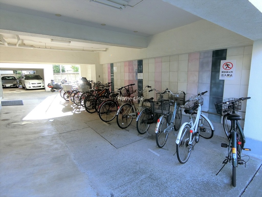 下馬マンション 駐輪場