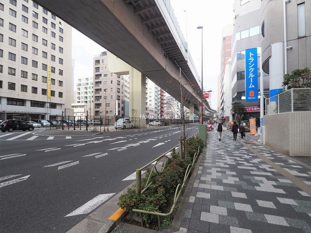 板橋区役所前リリエンハイム 前面道路歩道