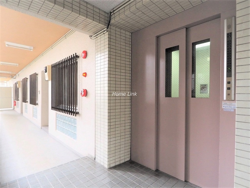 板橋区役所前リリエンハイム エレベーターホール