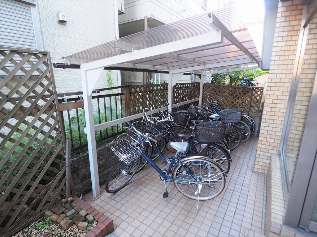 群峰小豆沢グレースマンション 駐輪場