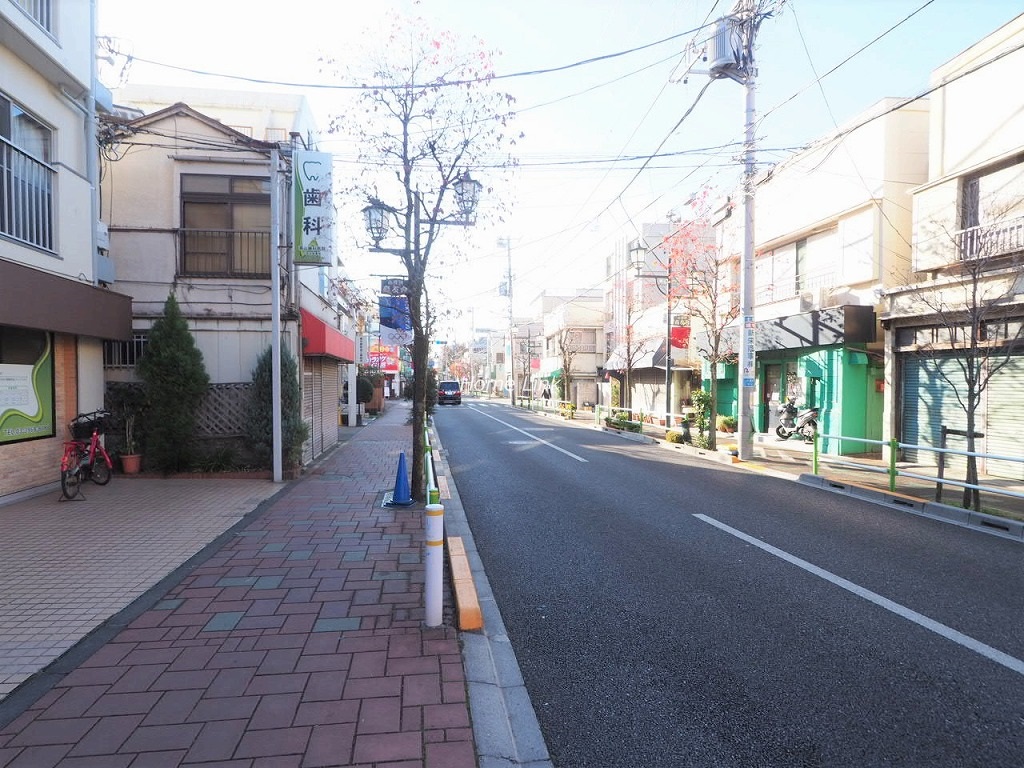 群峰小豆沢グレースマンション 前面道路歩道
