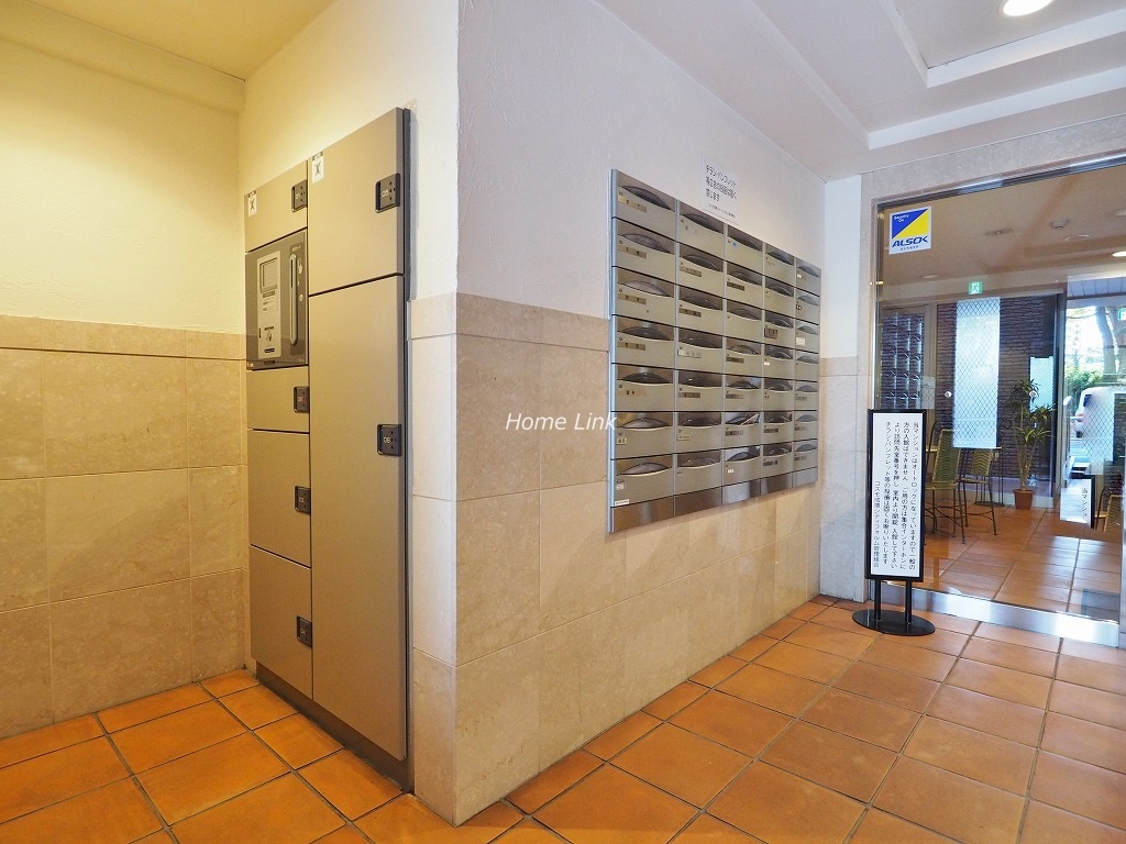 コスモ成増シティフォルム 宅配ボックス