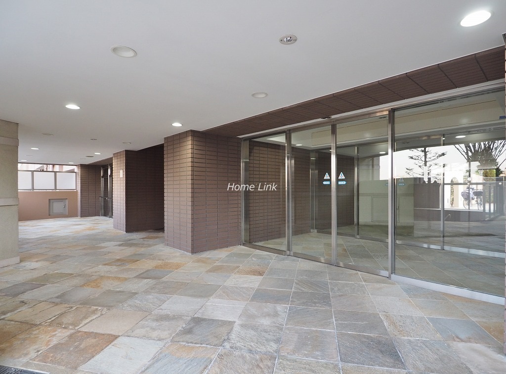 マナーズフォートノーブルテラス エントランス