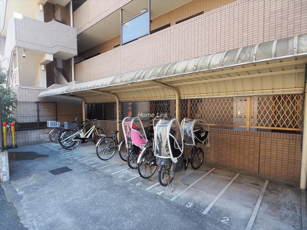 レクシオ志村坂上 駐輪場
