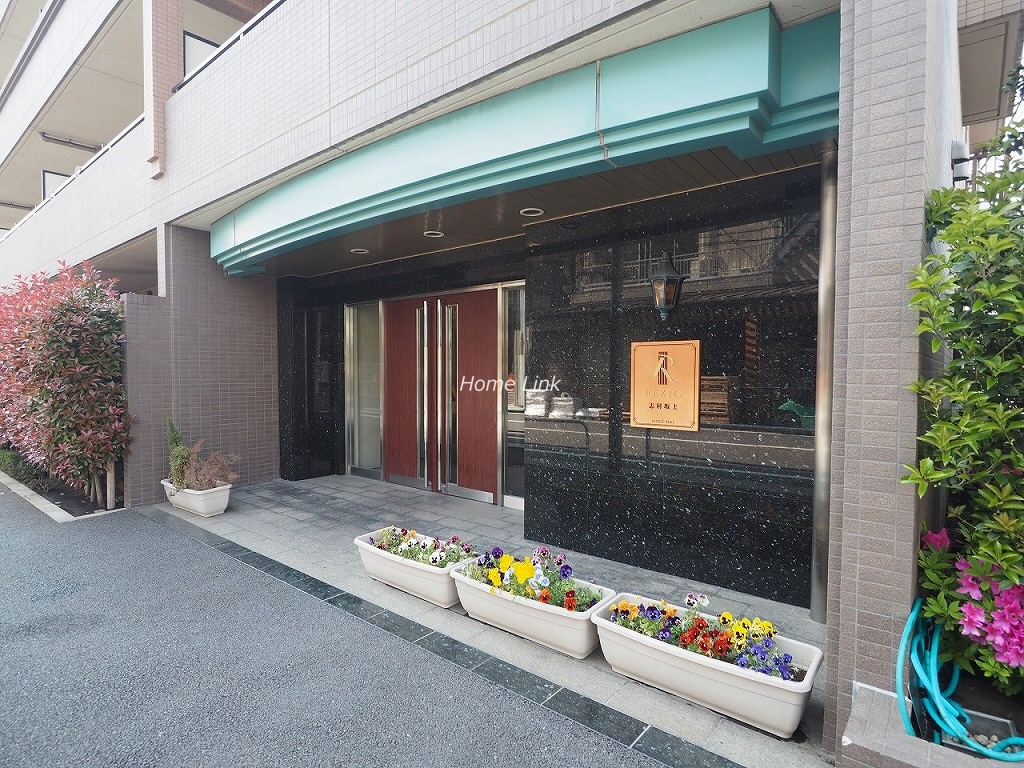 レクシオ志村坂上 エントランス前