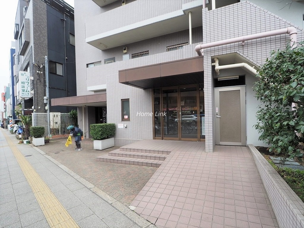 ハイシティときわ台 エントランス前スロープ