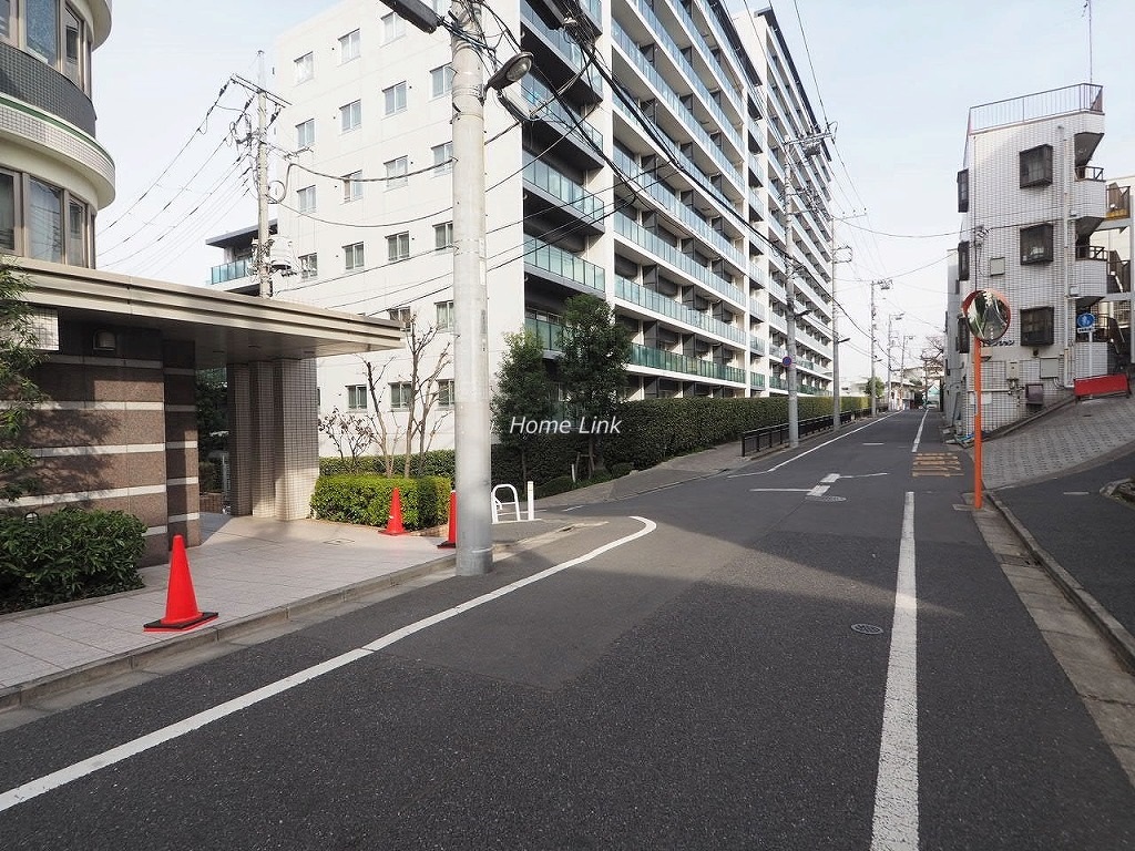 レクセルガーデン成増　前面道路