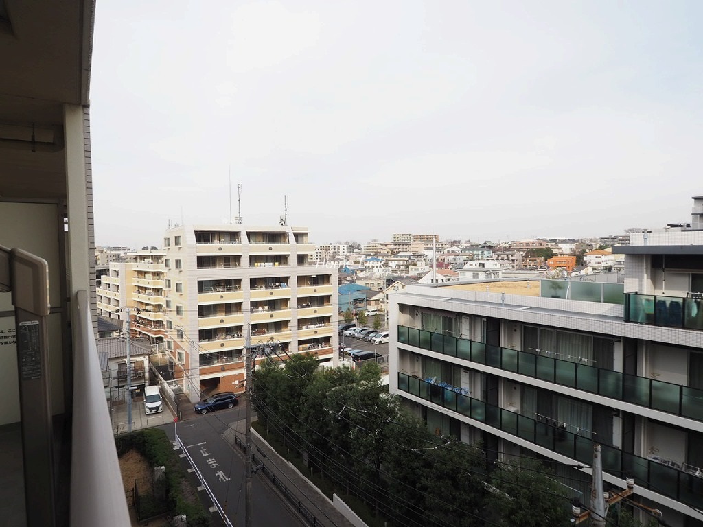 レクセルガーデン成増6階 向い側からの圧迫感のない位置