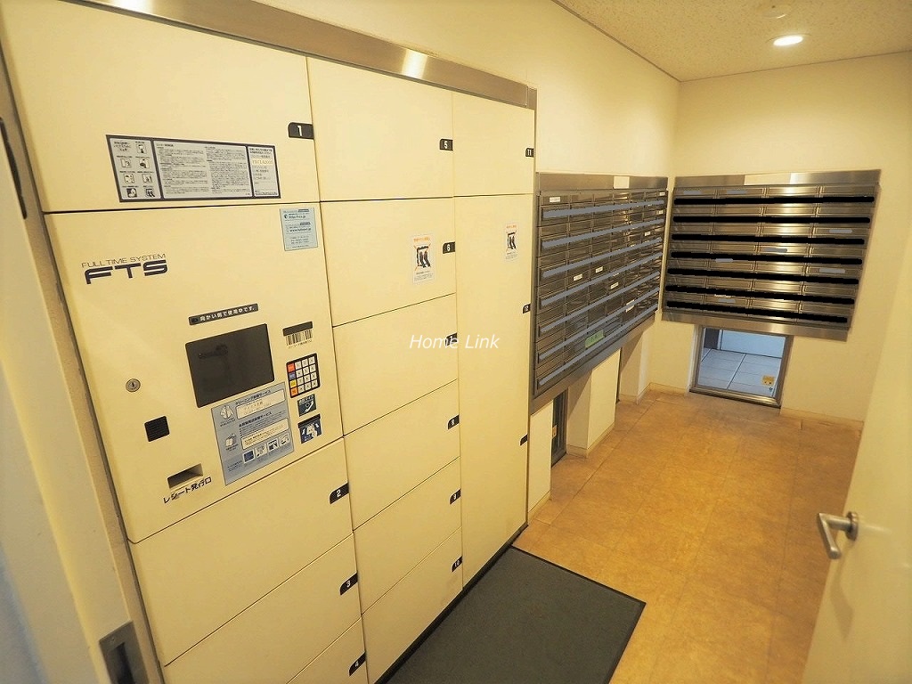 レクセルガーデン成増　宅配ボックス