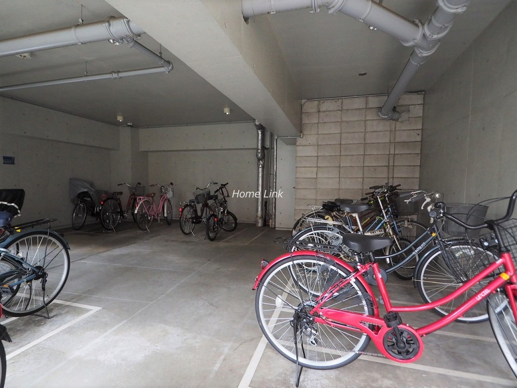 レ・ベント板橋本町 駐輪場