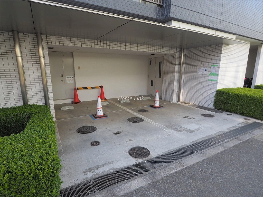 グローリオ成増アルグレッソ　来客用駐車場