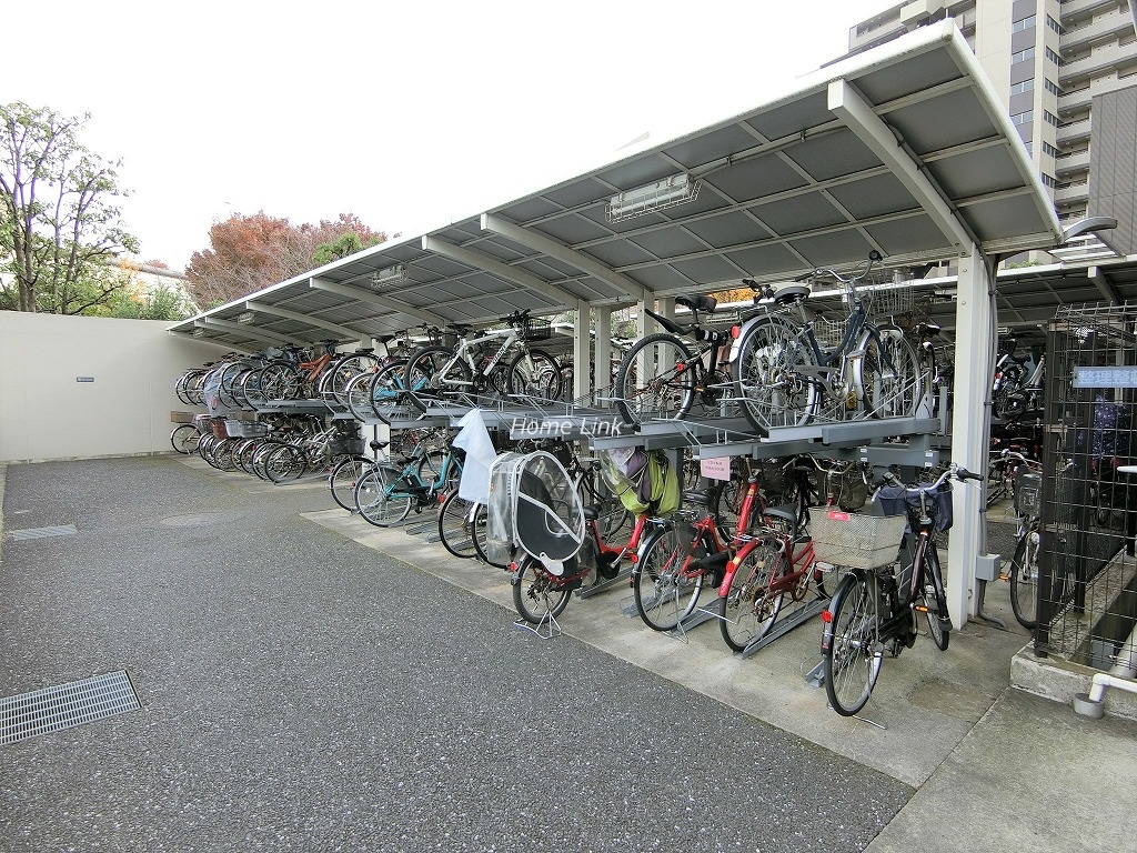 コスモ東京ガーデンパークス 駐輪場
