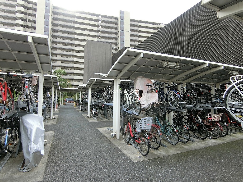 コスモ東京ガーデンパークス 駐輪場