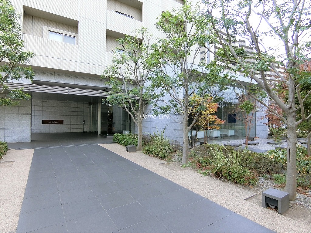 コスモ東京ガーデンパークス エントランスアプローチ