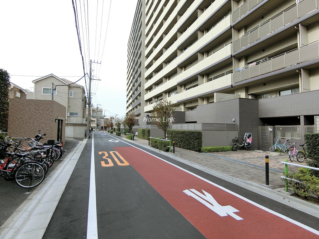 コスモ東京ガーデンパークス 前面道路