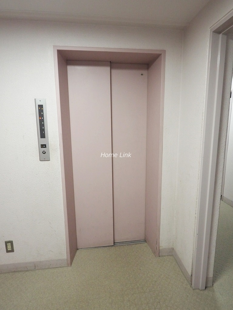 シンメトリー板橋　エレベーターホール