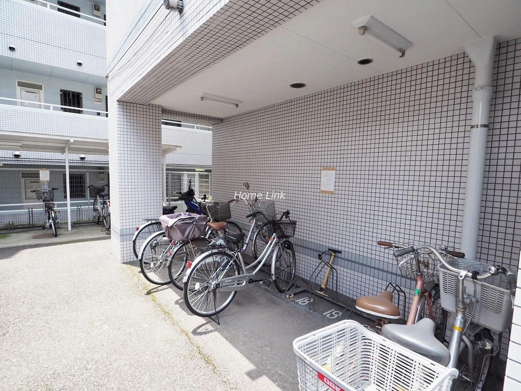 シンメトリー板橋　駐輪場