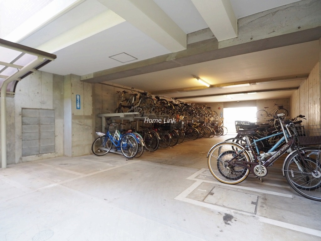 シーズガーデン成増 駐輪場