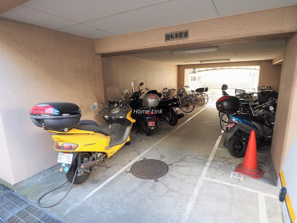 パラストネオ板橋　バイク置き場